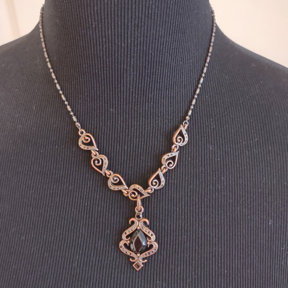 Beautiful Victorian Gothic Style Black Stone Copper Tone Necklace EUC